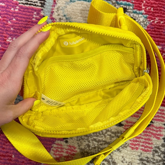 Lululemon Athletica Ironman Kona Yellow Mini belt Bag - Picture 5 of 7